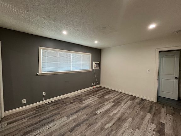 2nd image of 10950 Hatteras St #6