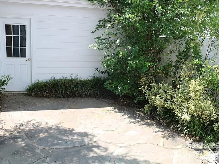 9806 Longstone Ln — Photo 25