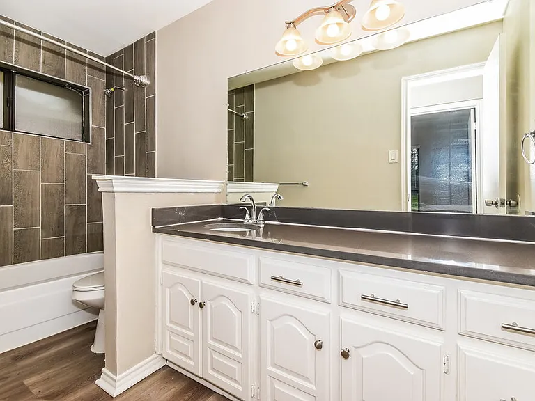 504 N Winding Oaks Dr — Photo 15
