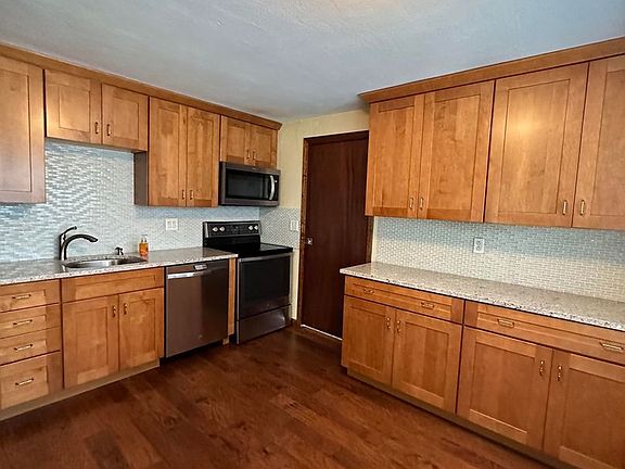 4th image of 322B Millcreek Dr