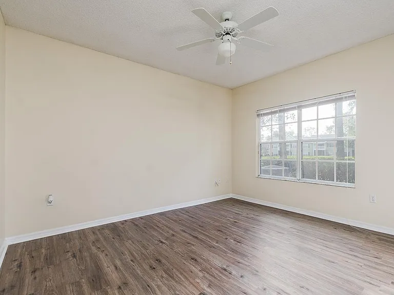 10000 SW 52nd Ave #Q99 — Photo 17