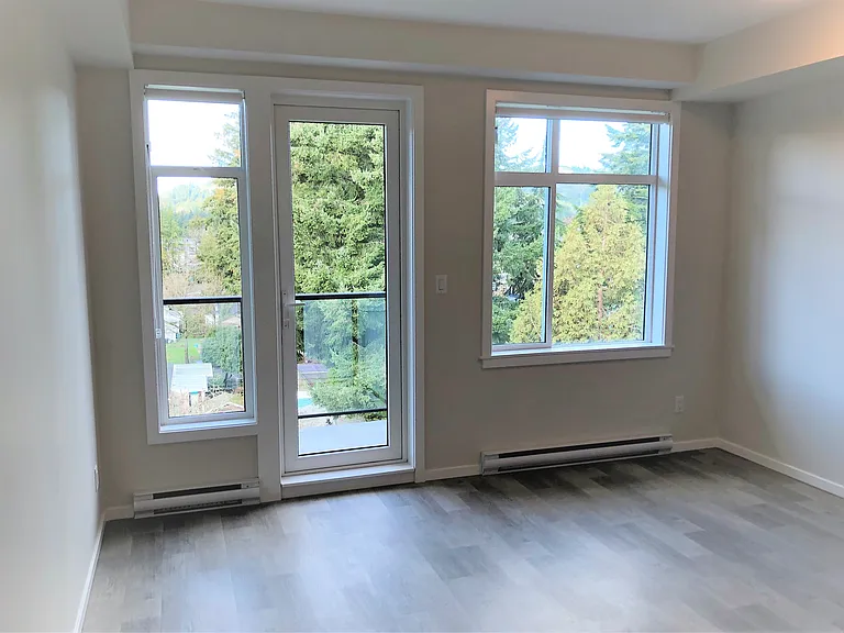 830 Hockley Ave — Photo 7
