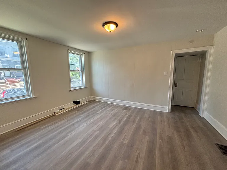2401 N West St — Photo 7