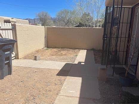 4th image of 529 Utah St NE APT C