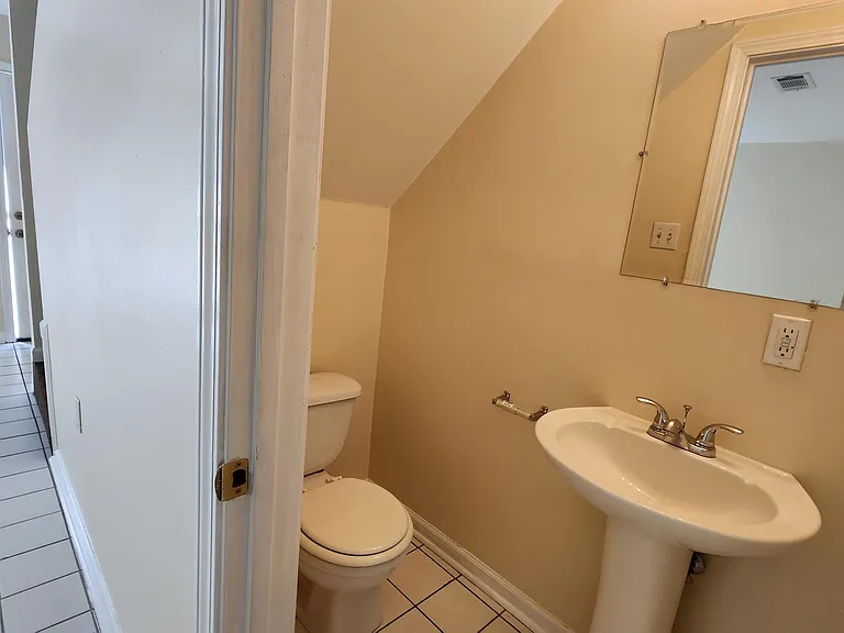 3421 Golden Dr #D — Photo 7