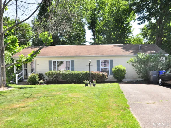 13 Laurel Circle, East Windsor, CT 06088