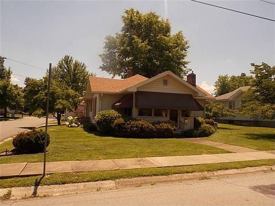 1st image of 130 E Mound Park Ave