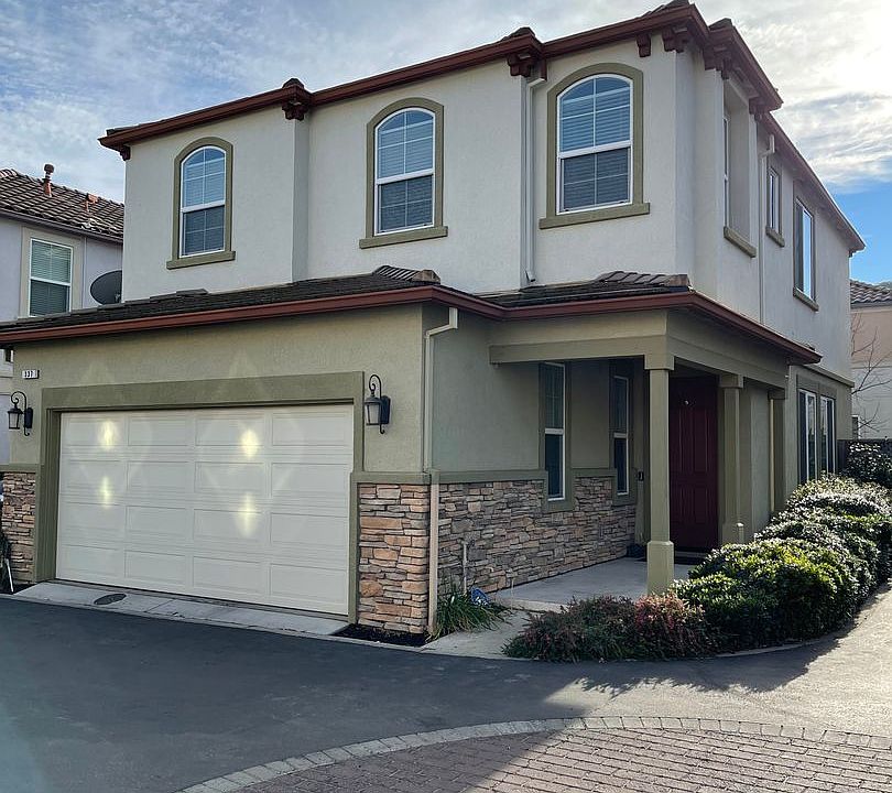 1st image of 337 Bonarda Ct