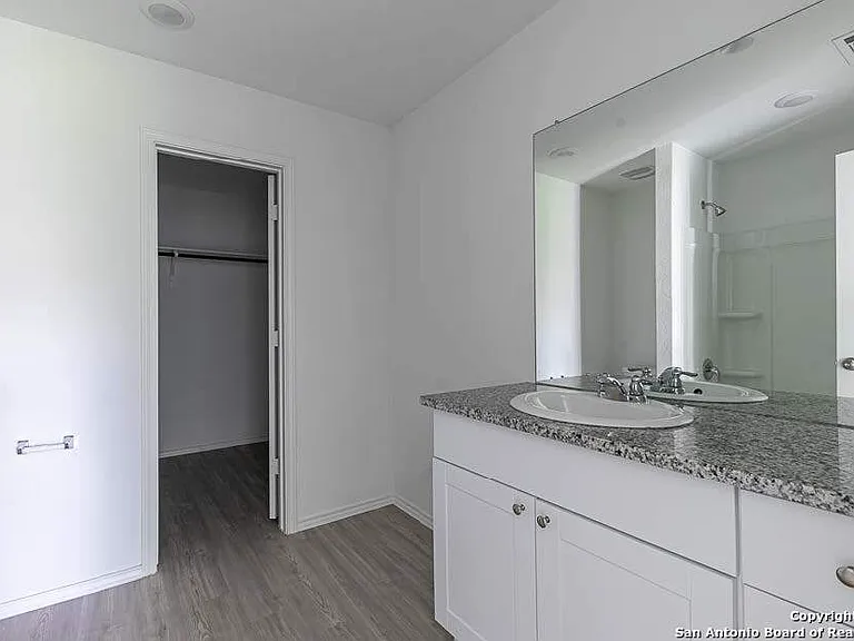 14907 Greenfield Ml — Photo 13