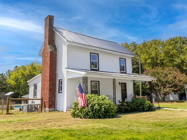 5501 Fort Mitchell Dr, Chase City, VA 23924