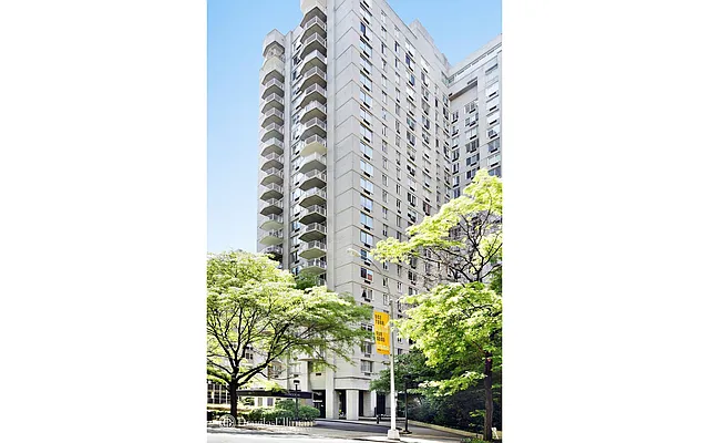 Rented by Douglas Elliman | media 21