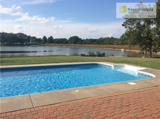 22220 Canterbury Ln, Bucyrus, KS 66013