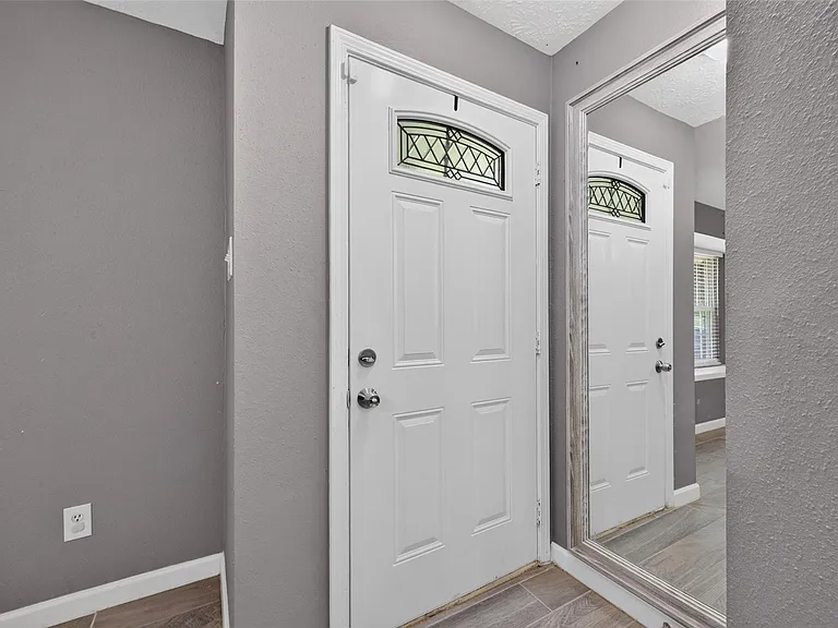 10031 Prospect Hill Dr — Photo 6