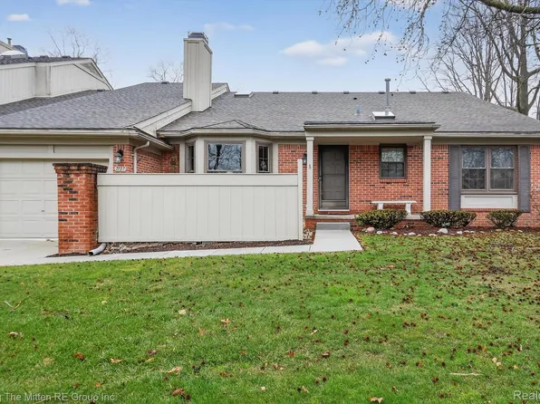 7127 Danbrooke, West Bloomfield, MI 48322