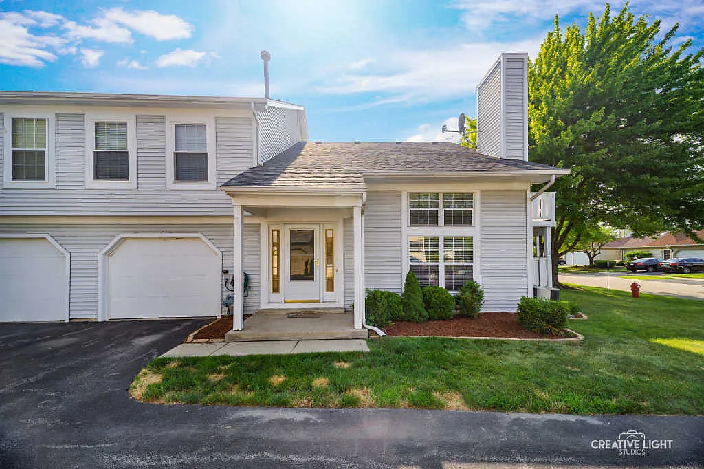 1221 Clematis Dr photo 1