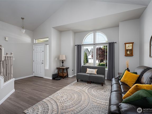 5th image of 15415 67th Avenue Ct E