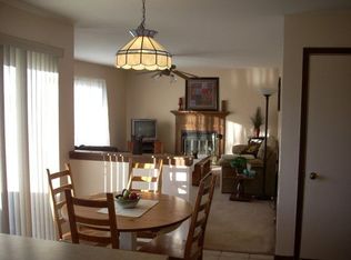 1510 Charles Ave, Algonquin, IL 60102