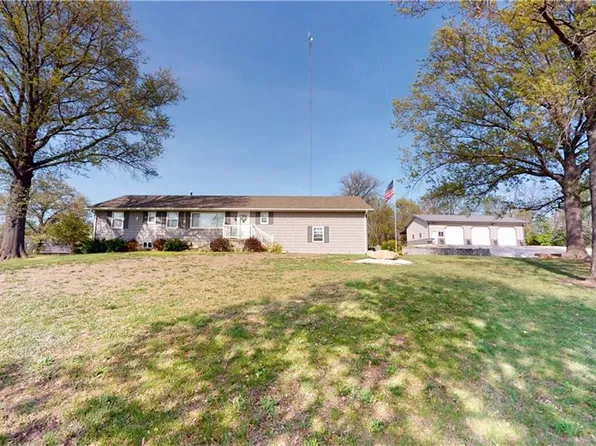 100 E Linden St, Rich Hill, MO 64779
