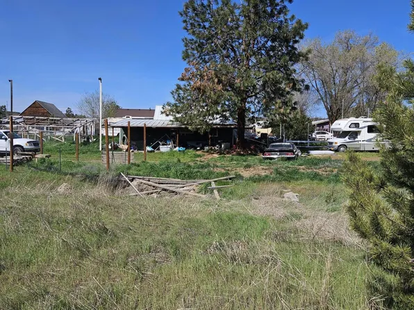425 SW J St, Madras, OR 97741