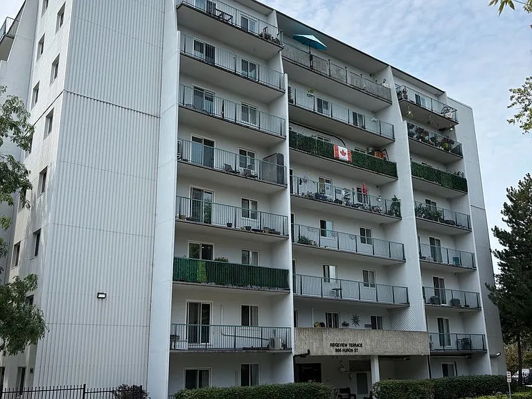 986 Huron St #310 — Photo 2