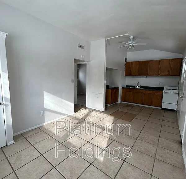 1055 Neville Ave — Photo 2