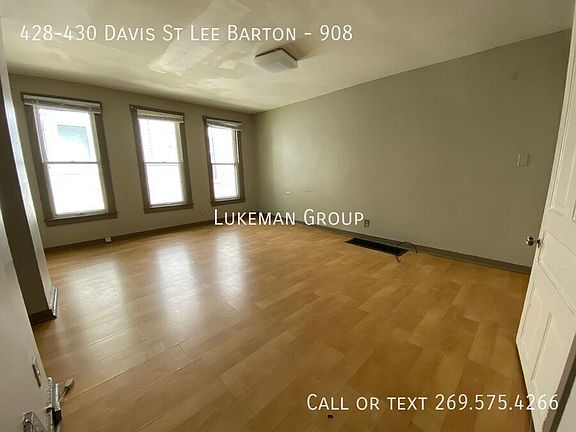 5th image of 428-430 Davis St #Lee-908