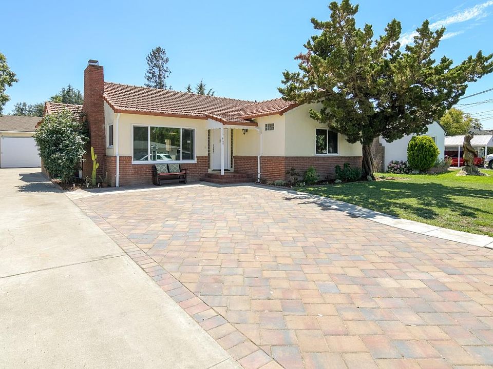 1st image of 440 Shamrock Dr