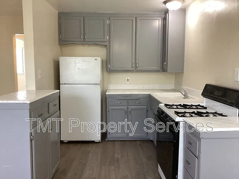 1 bed, 1.0 bath, 443 sqft, $1,275 — Photo 4
