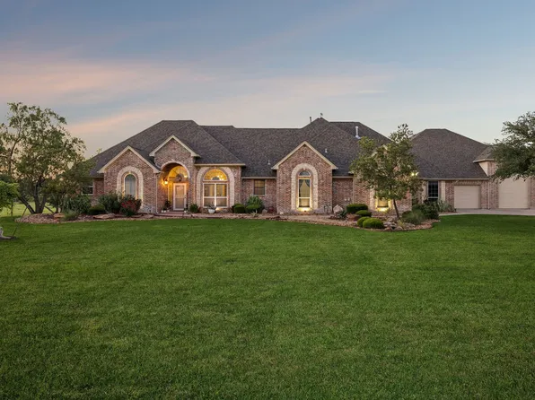 174 King Ranch Ct, Fort Worth, TX 76108