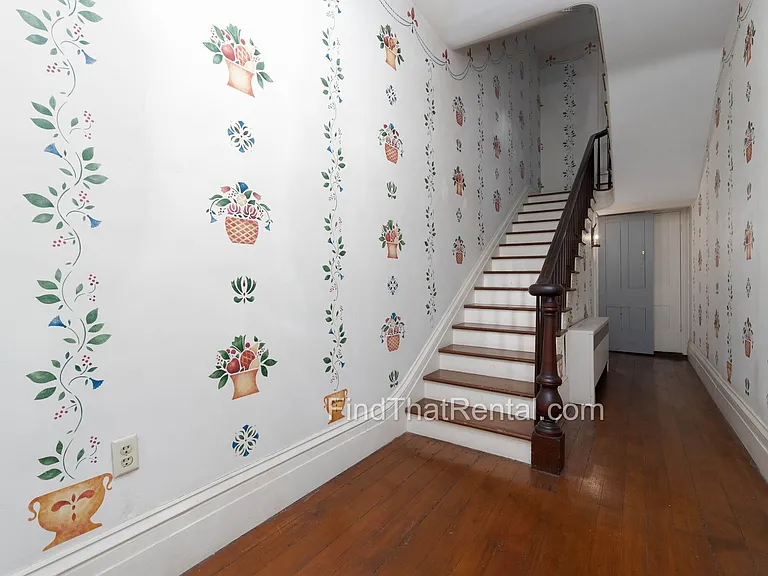 136 W Pomfret St — Photo 14