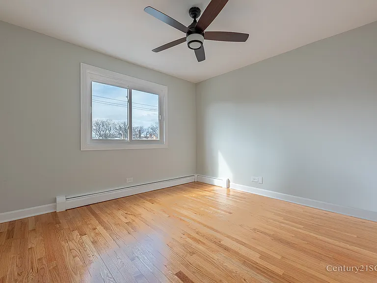 4136 N California Ave #302 — Photo 17