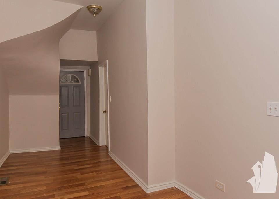 1st image of 1642 N Campbell Ave #1L