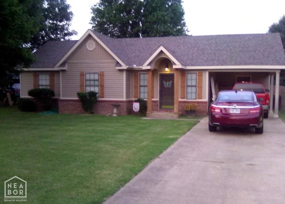 1st image of 608 Windrew Cir