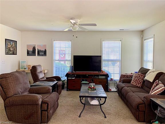 4th image of 1106 Geoffrey Way