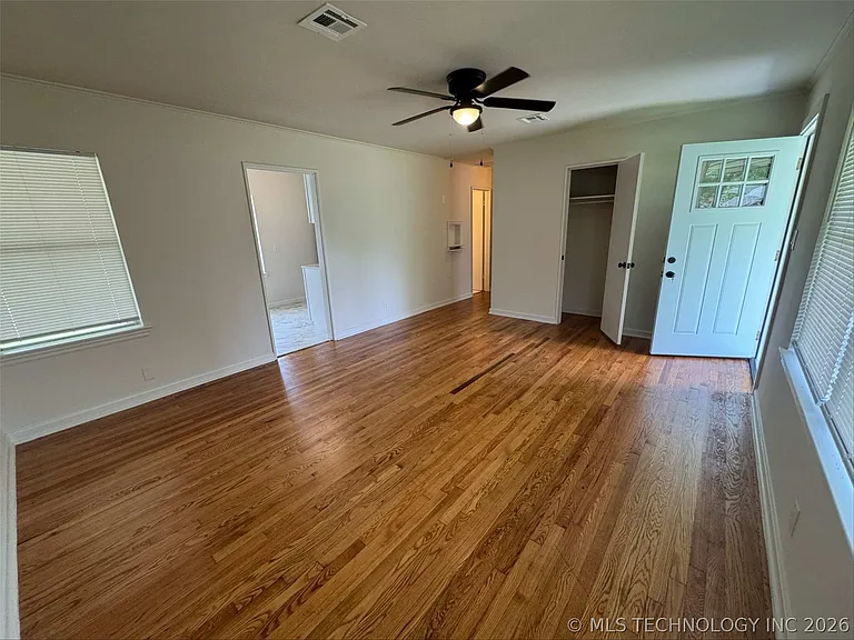 2743 E 3rd St — Photo 4