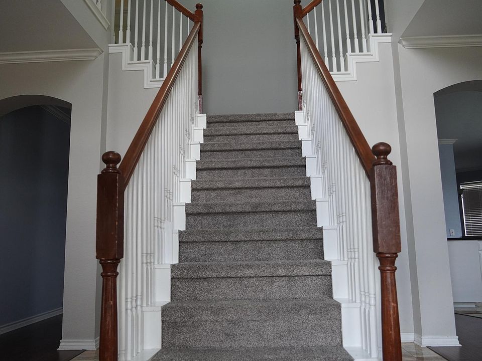 1st image of 8117 Greenwood Dr