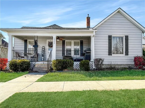 1402 Shelby St, Higginsville, MO 64037