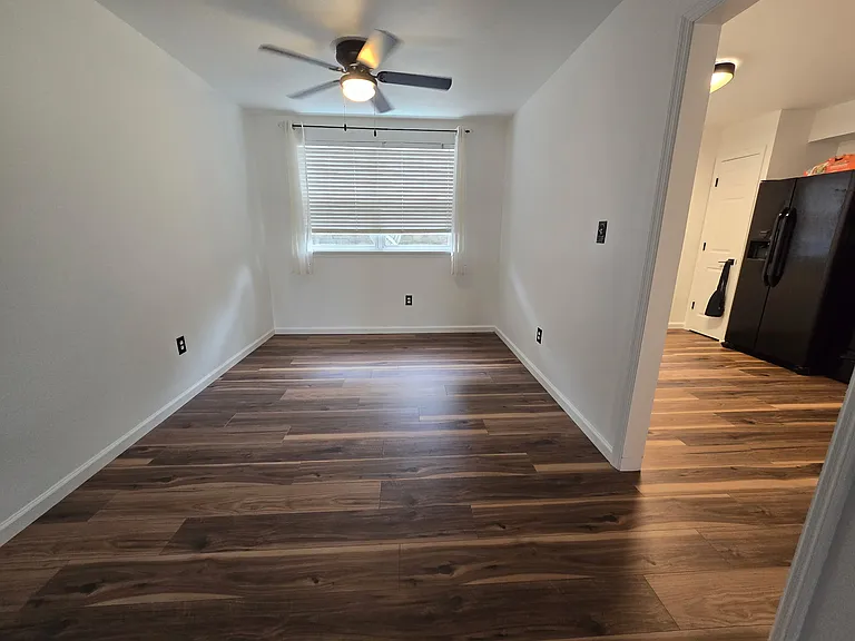 1960 Greenglen Dr #103 — Photo 13