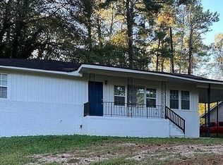 1165 Lakeshore Dr, Jonesboro, GA 30236