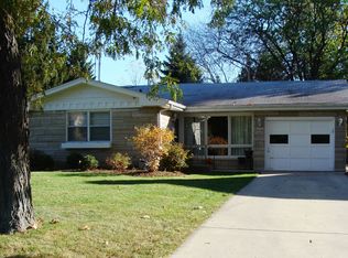 916 Dawes Ave, Joliet, IL 60435