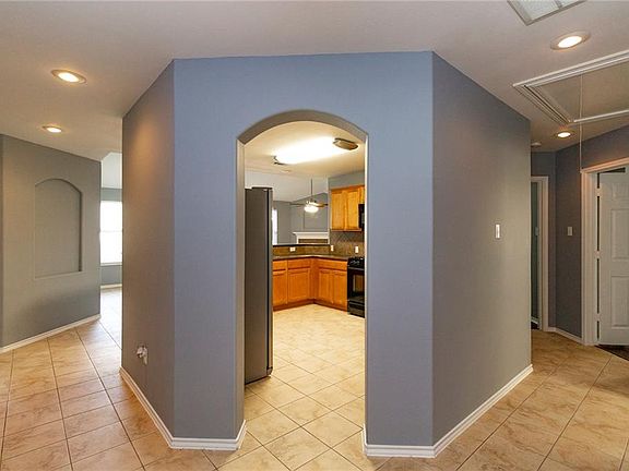 5th image of 3905 Bonnie Ln