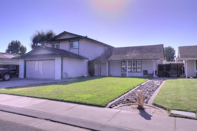 1st image of 939 Graywood Cir