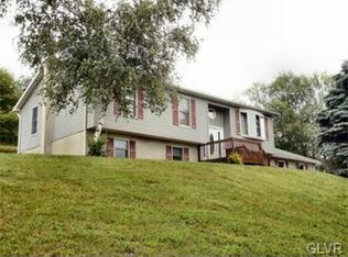 1340 River Rd, Mount Bethel, PA 18343