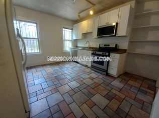 8 Sewall St, Roxbury, MA 02120