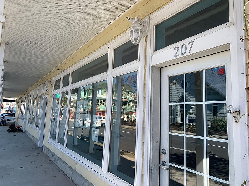 2nd image of 207 S Baltimore Ave