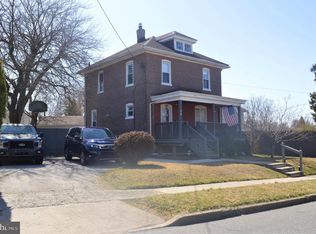 29 E Elbon Rd, Brookhaven, PA 19015