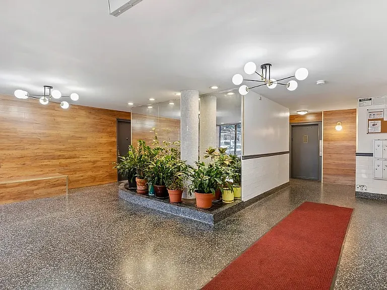390 Rugby Rd #4C — Photo 8