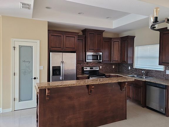 2nd image of 1429 White Oak Dr W