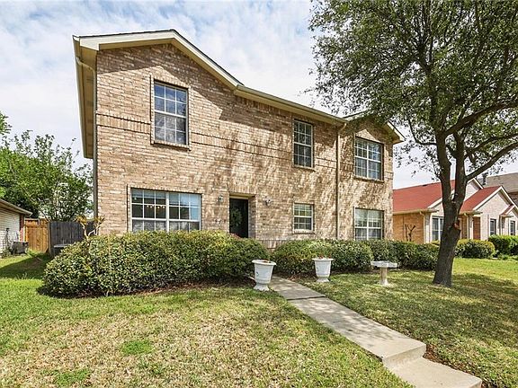 3rd image of 913 Kathryn Dr