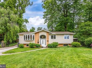 8926 Cromwell Dr, Springfield, VA 22151